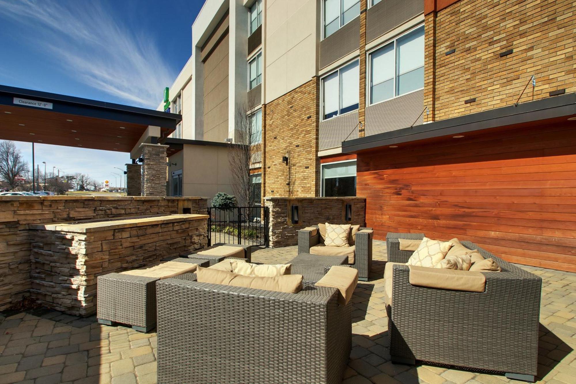 Holiday Inn Express & Suites Wapakoneta By Ihg Экстерьер фото
